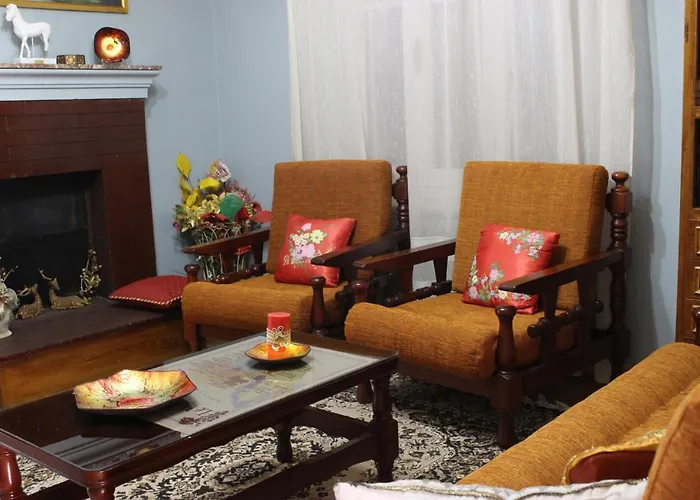 Meteora Mansion - Traditional Apt 3Bd - Rocks View